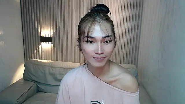 Snapshot of lovelychanel69xx chatting on October 24, 2025, 11:15 pm lovelychanel69xx online show from October 24, 2025, 11:15 pm