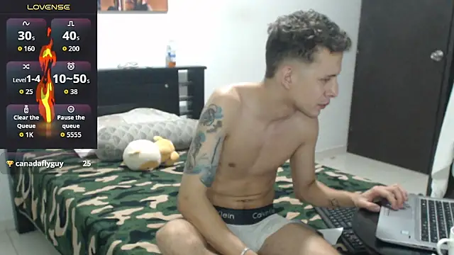 Snapshot of Lucianbonet chatting on November 3, 2025, 12:09 pm Lucianbonet online show from November 3, 2025, 12:09 pm