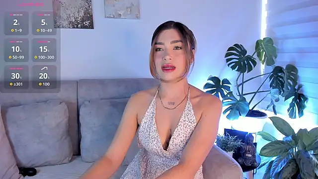 Snapshot of Estrer_collins chatting on July 9, 2026, 8:41 pm Estrer collins online show from July 9, 2026, 8:41 pm