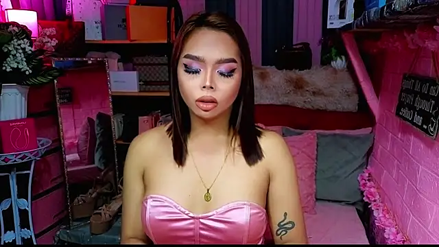 MoniqueCeleste online show from November 16, 2025, 4:23 pm