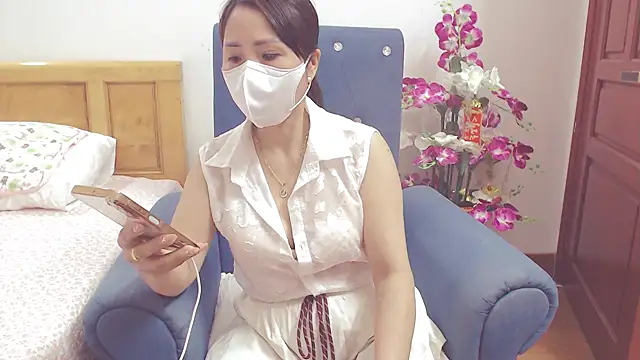 Snapshot of ruby_8x chatting on September 24, 2025, 8:15 pm ruby 8x online show from September 24, 2025, 8:15 pm