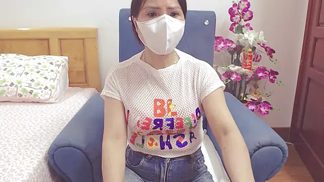 Snapshot of ruby_8x chatting on September 28, 2025, 12:17 am ruby 8x online show from September 28, 2025, 12:17 am