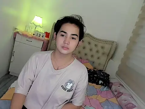 Snapshot of Alovelydoll_nica chatting on November 24, 2025, 5:51 am Alovelydoll nica online show from November 24, 2025, 5:51 am