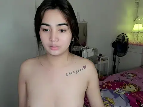 Snapshot of Alovelydoll_nica chatting on April 20, 2026, 1:24 pm Alovelydoll nica online show from April 20, 2026, 1:24 pm