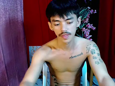 Snapshot of urhunky_boy chatting on June 30, 2026, 5:35 pm urhunky boy online show from June 30, 2026, 5:35 pm