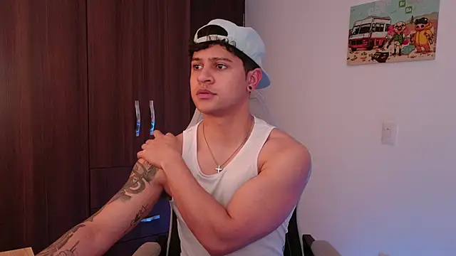 domsantiago  online show from September 20, 2025, 2:05 am