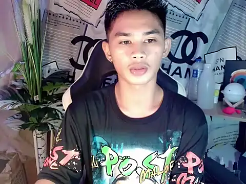 asianhardcock25 online show from October 28, 2025, 8:52 pm