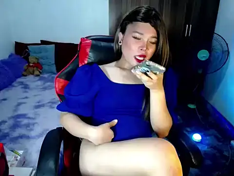 Urassiansweetcummer online show from March 1, 2026, 8:47 am