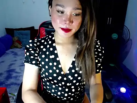Snapshot of Urassiansweetcummer chatting on March 30, 2026, 4:58 am Urassiansweetcummer online show from March 30, 2026, 4:58 am
