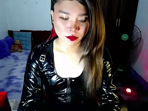 Snapshot of Urassiansweetcummer chatting on April 1, 2026, 3:41 am Urassiansweetcummer online show from April 1, 2026, 3:41 am