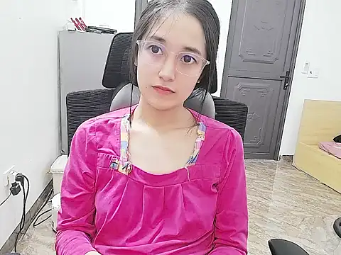 Snapshot of Shulee21 chatting on November 8, 2025, 2:48 am Shulee21 online show from November 8, 2025, 2:48 am