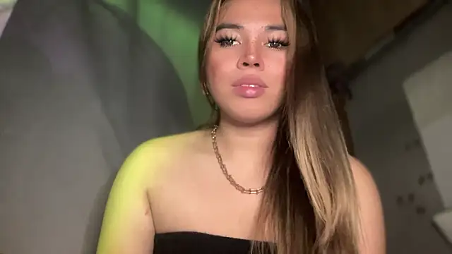 Snapshot of goddessofalltime chatting on November 6, 2025, 10:58 pm goddessofalltime online show from November 6, 2025, 10:58 pm