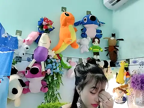 Snapshot of emgaixinhngoan chatting on October 27, 2025, 4:41 pm emgaixinhngoan online show from October 27, 2025, 4:41 pm