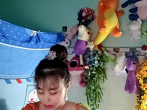 Snapshot of emgaixinhngoan chatting on November 14, 2025, 11:30 pm emgaixinhngoan online show from November 14, 2025, 11:30 pm