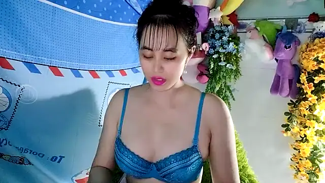 Snapshot of emgaixinhngoan chatting on October 16, 2025, 4:15 pm emgaixinhngoan online show from October 16, 2025, 4:15 pm