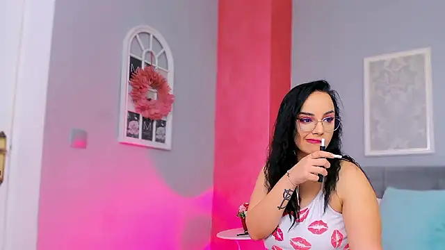 Snapshot of ScarletVex chatting on January 15, 2026, 6:22 pm ScarletVex online show from January 15, 2026, 6:22 pm