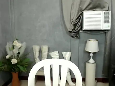 liane mei online show from October 9, 2025, 10:43 pm