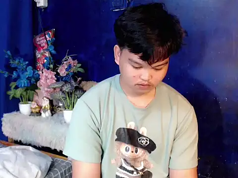 Reynelcock online show from February 26, 2026, 4:56 am