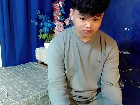 Reynelcock online show from February 17, 2026, 12:30 am