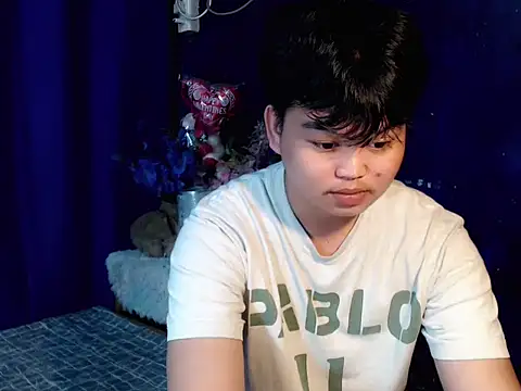 Reynelcock online show from October 26, 2025, 12:05 pm