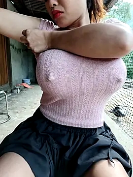 Snapshot of Rubyy_Nk chatting on October 18, 2025, 12:12 am Rubyy Nk online show from October 18, 2025, 12:12 am