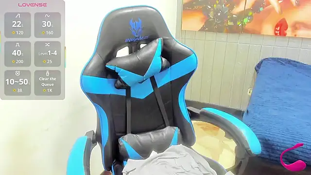 Snapshot of Chantalvedette chatting on November 15, 2025, 12:42 pm Chantalvedette online show from November 15, 2025, 12:42 pm