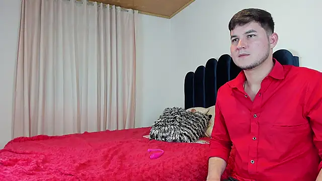 Snapshot of CameronyMartinn chatting on October 21, 2025, 11:59 pm CameronyMartinn online show from October 21, 2025, 11:59 pm