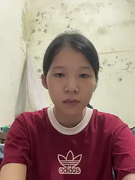 meomeo2k6 online show from October 8, 2025, 3:24 pm