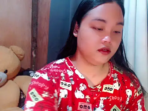  Lylia online show from November 25, 2025, 2:56 am