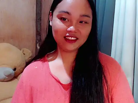  Lylia online show from November 30, 2025, 8:42 pm