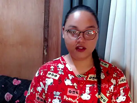  Lylia online show from February 23, 2026, 8:20 pm