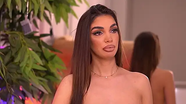 Snapshot of KendalJolly chatting on December 16, 2025, 10:03 pm KendalJolly online show from December 16, 2025, 10:03 pm