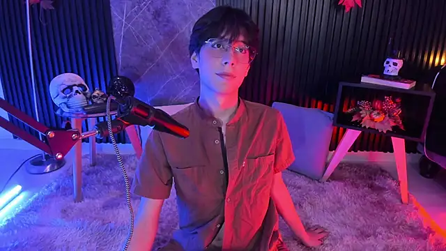 Snapshot of luixdust_ chatting on October 21, 2025, 4:12 am luixdust online show from October 21, 2025, 4:12 am