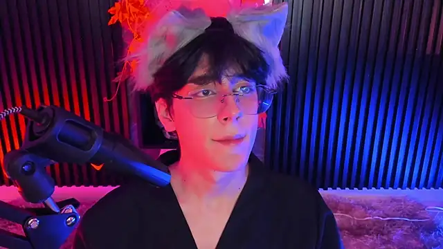 Snapshot of luixdust_ chatting on October 4, 2025, 5:42 am luixdust online show from October 4, 2025, 5:42 am