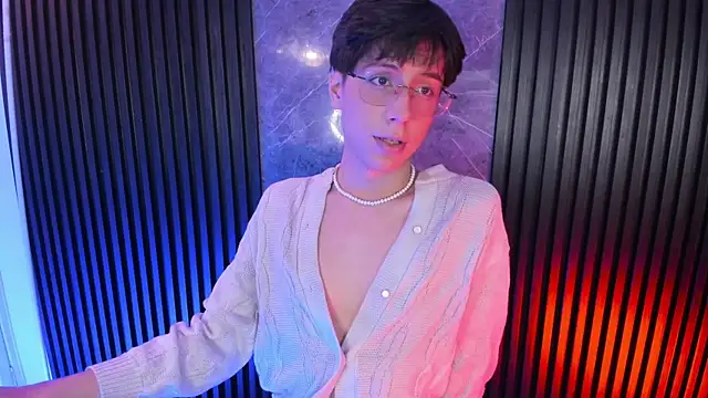 Snapshot of luixdust_ chatting on December 4, 2025, 5:39 am luixdust online show from December 4, 2025, 5:39 am