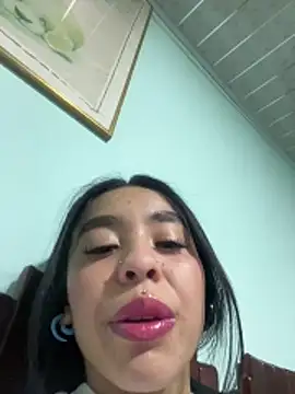 Snapshot of Xiiki chatting on May 10, 2026, 2:04 am Xiiki online show from May 10, 2026, 2:04 am