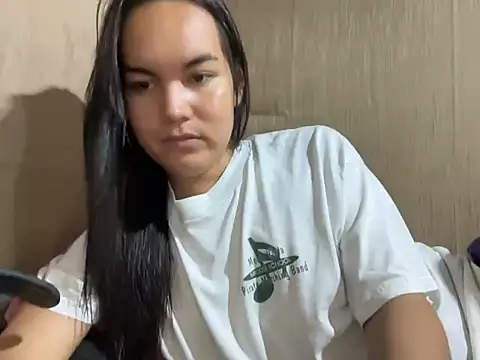 Snapshot of Enchantress_Magdalena chatting on July 10, 2026, 10:37 am Enchantress Magdalena online show from July 10, 2026, 10:37 am