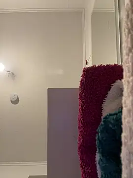 Moro19cm online show from March 18, 2026, 6:20 pm