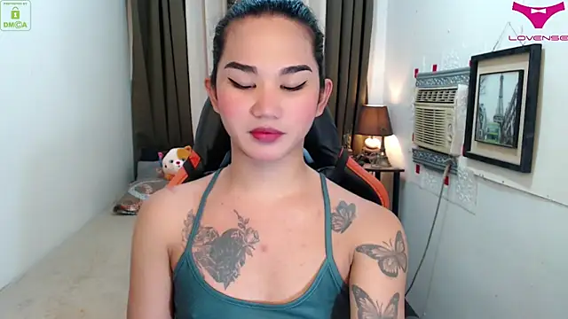 Snapshot of lil_fantacy chatting on November 12, 2025, 8:40 am lil fantacy online show from November 12, 2025, 8:40 am