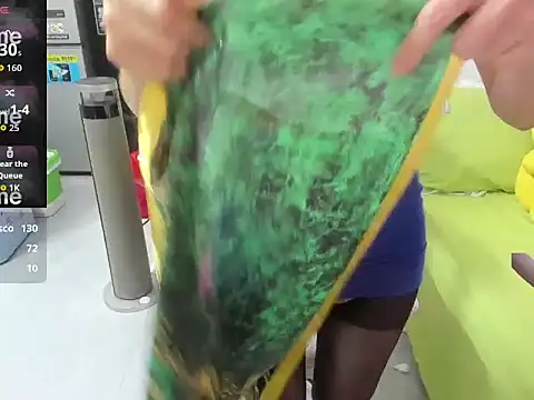 LuckyBabe new01 online show from February 4, 2026, 3:56 am