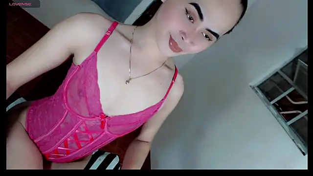 Snapshot of slutty_afina chatting on October 16, 2025, 6:10 am slutty afina online show from October 16, 2025, 6:10 am