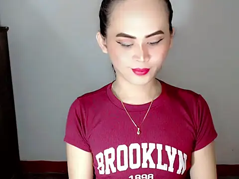 Snapshot of slutty_afina chatting on September 15, 2025, 6:47 am slutty afina online show from September 15, 2025, 6:47 am