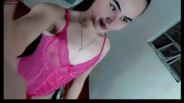 Snapshot of slutty_afina chatting on October 19, 2025, 4:59 am slutty afina online show from October 19, 2025, 4:59 am