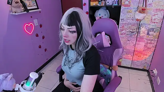 Snapshot of Vero_Osb_ chatting on October 21, 2025, 11:37 pm Vero Osb online show from October 21, 2025, 11:37 pm