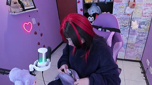 Snapshot of Vero_Osb_ chatting on October 8, 2025, 11:49 pm Vero Osb online show from October 8, 2025, 11:49 pm