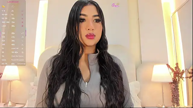 Snapshot of SalomeeBell chatting on June 2, 2026, 8:09 pm SalomeeBell online show from June 2, 2026, 8:09 pm