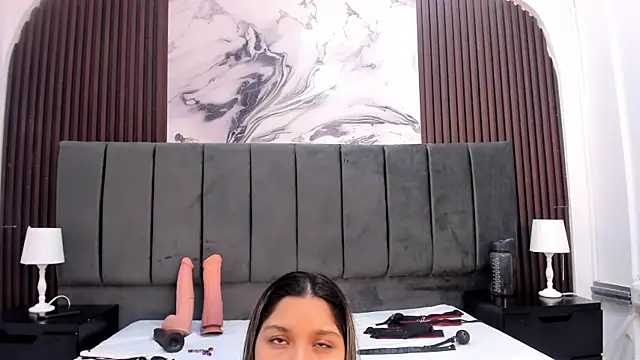 Snapshot of Wonderkloe_ chatting on June 26, 2026, 2:23 pm Wonderkloe online show from June 26, 2026, 2:23 pm