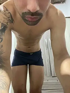 Snapshot of PhrenicUsurer chatting on September 18, 2025, 2:47 am PhrenicUsurer online show from September 18, 2025, 2:47 am