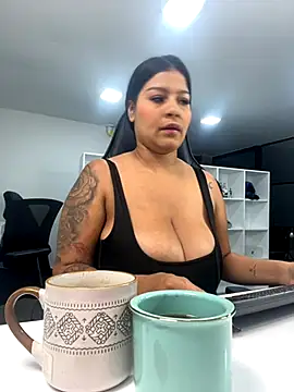 Snapshot of megan_bigboobs_ chatting on October 14, 2025, 11:11 am megan bigboobs online show from October 14, 2025, 11:11 am
