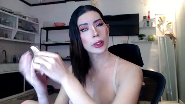 Snapshot of goddessofbigcock1234 chatting on September 19, 2025, 6:17 am goddessofbigcock1234 online show from September 19, 2025, 6:17 am